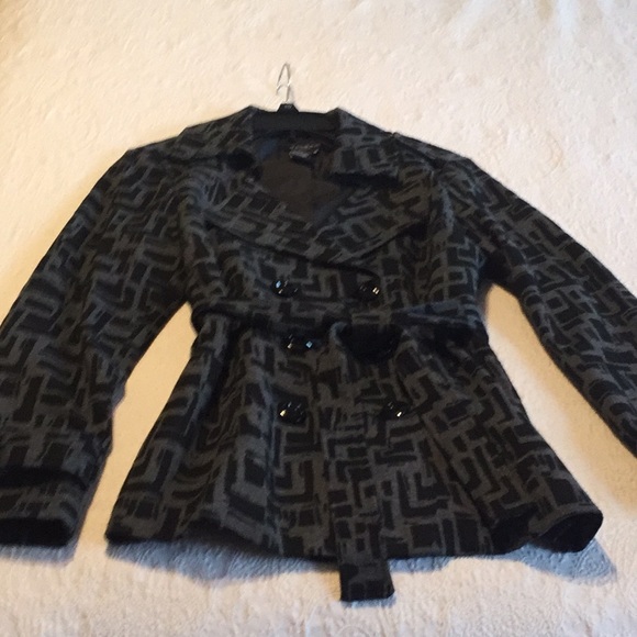 Jacket - Picture 2 of 6